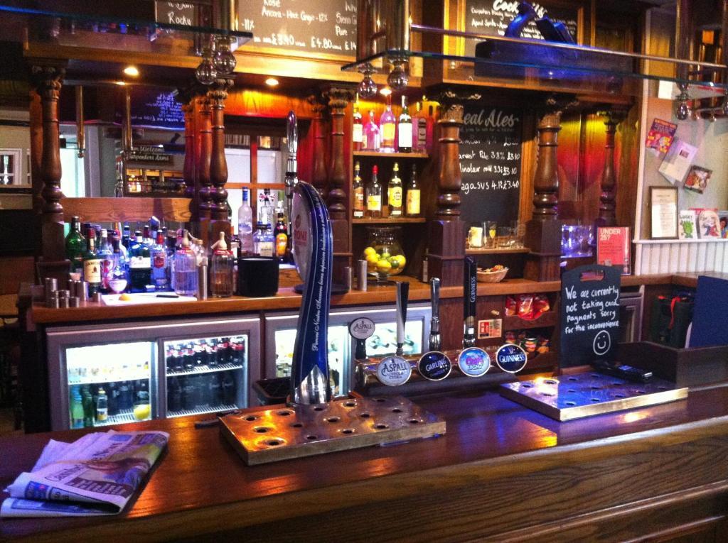 The Carpenter'S Arms Hotel Cambridge  Esterno foto